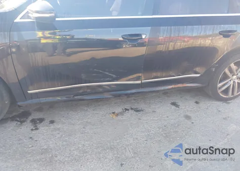 2017 Volkswagen Passat 1.8T R-Line z USA, uszkodzony, nr VIN 1VWDT7A35HC082650